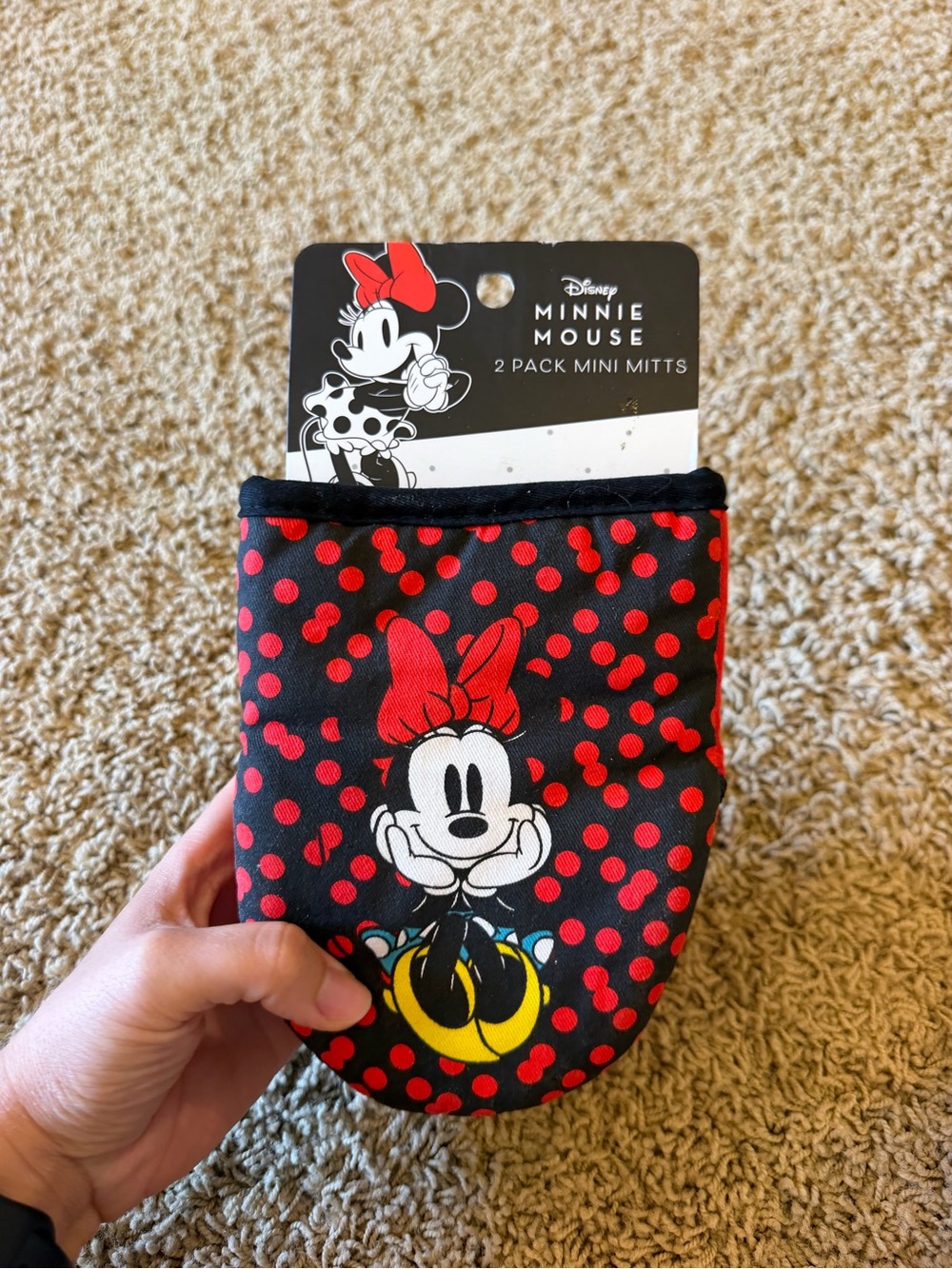 Disney Minnie Mouse 2 Pack Mini Oven Mitts Red Black
